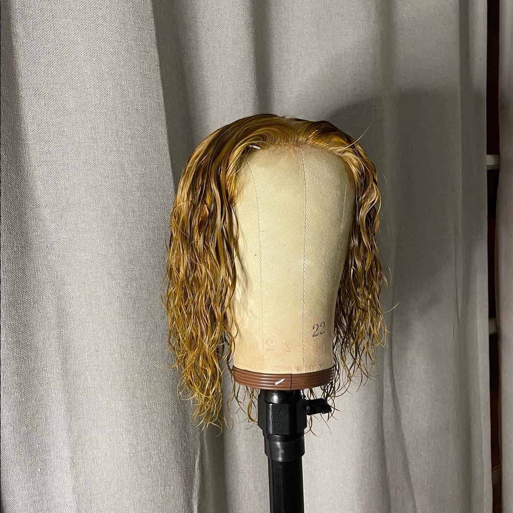 Highlighted wig for sale - Picture 1 of 4